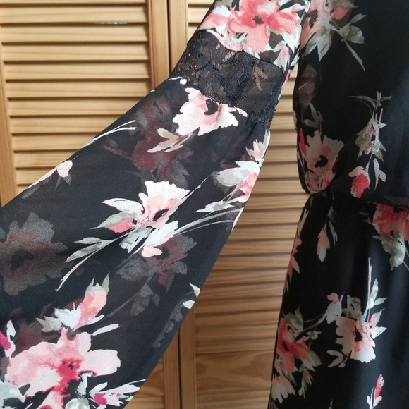 White House Black Market Long Sleeve Floral Dress - Picture 2 of 2